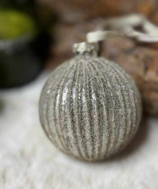 Prabangus stiklinis papuošimas eglutei „Norille“